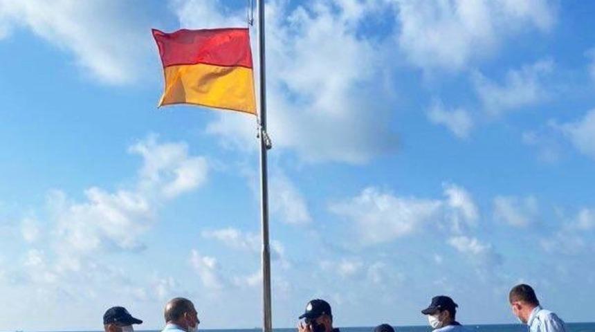 Beykoz Belediyesi&rsquo;nden bayrak krizi a&ccedil;ıklaması