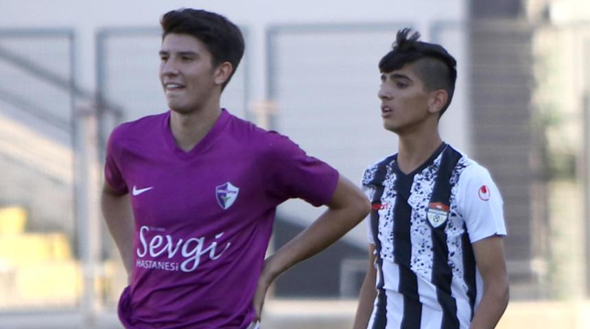 Fenerbahçe, Manisaspor'dan Bilal Budak'ı kadrosuna kattı