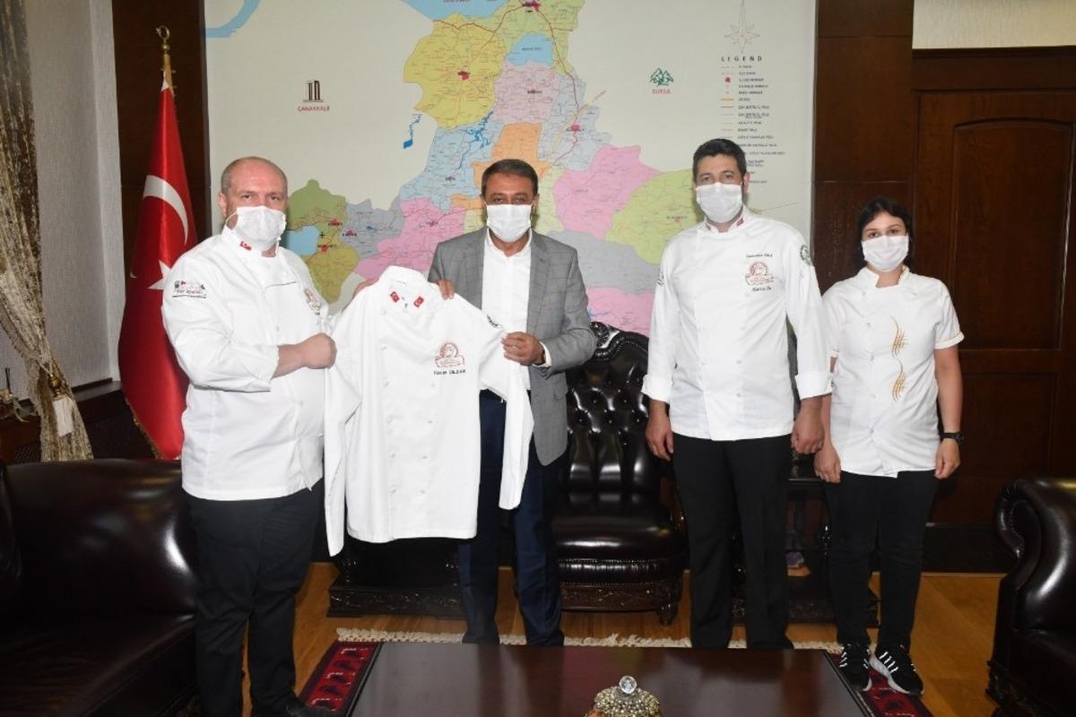 Aş&ccedil;ılardan Vali Şıldak&rsquo;a şef g&ouml;mleği