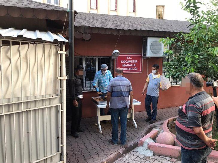 Seyhan’dan yoksul ve kimsesizlere sıcak yemek G1