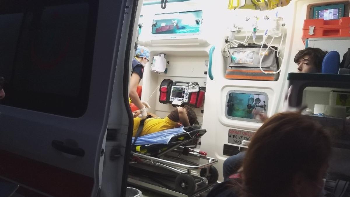 Zonguldak&rsquo;ta otomobil su kanalına d&uuml;şt&uuml;: 2 yaralı