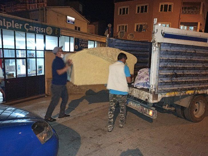 Şuhut Gönüllüleri ihtiyaç sahiplerine ulaşmaya devam ediyor G2