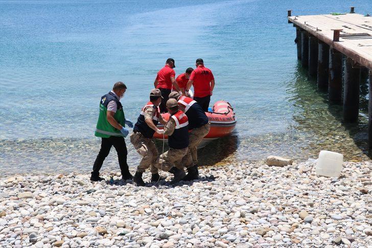Van Gölü'nde teknenin batması sonucu kaybolan 3 kişinin daha cesedi bulundu G3