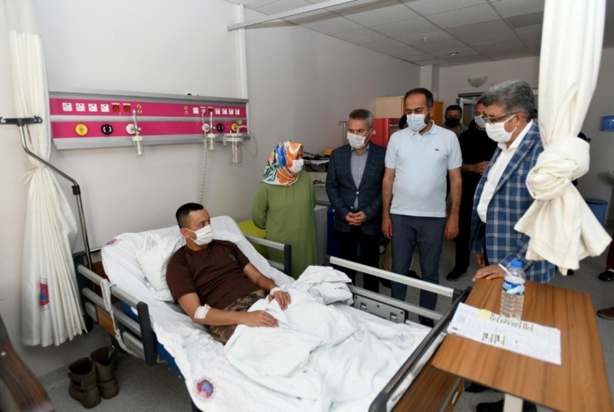 Vali Bilmez&rsquo;den yaralı g&uuml;venlik g&uuml;&ccedil;lerine ziyaret