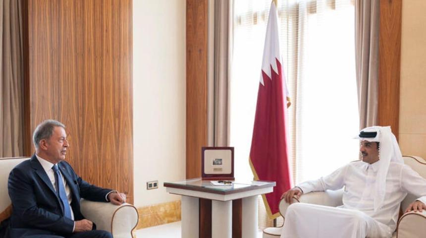 Bakan Akar, Katar'da Al Thani ile g&ouml;r&uuml;şt&uuml; 