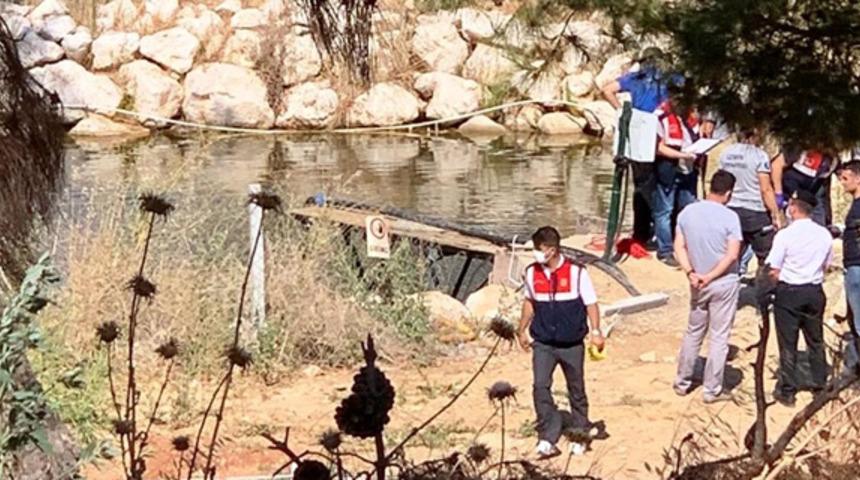 Daha 14 yaşındaydı! İpe tutunarak g&ouml;lete girdi ama...