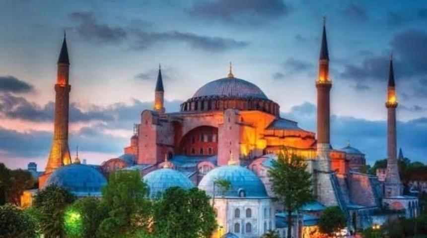 Denizli AK Parti Gen&ccedil;lik Kolları Ayasofya cami i&ccedil;in ş&uuml;k&uuml;r duası etti