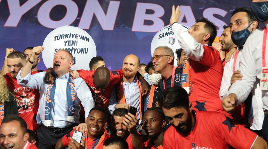 Medipol Başakşehir'de şampiyonluk coşkusu