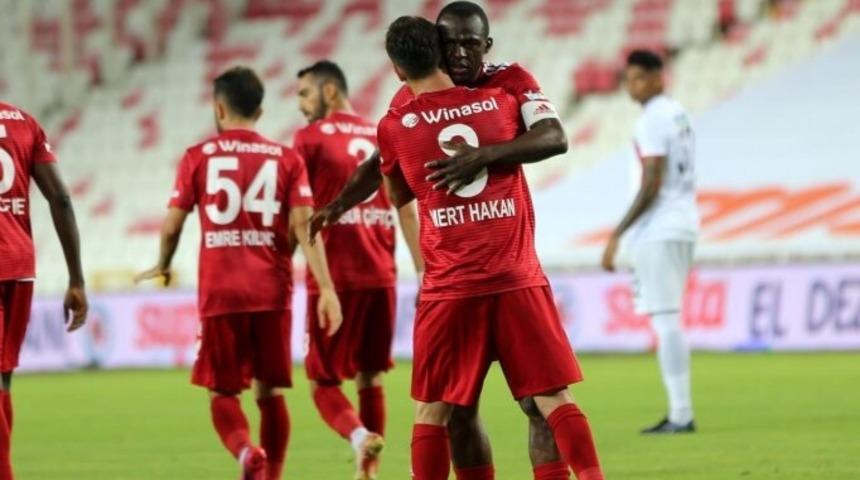 Mert Hakan Yandaş: "Son maçıma çıkmanın burukluğunu yaşadım"