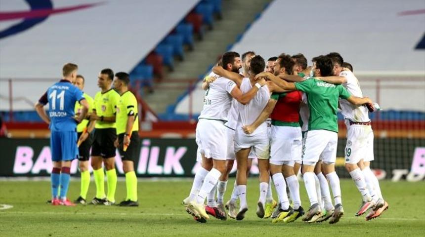 Konyaspor'dan Trabzonspor'un penaltısına olay gönderme!