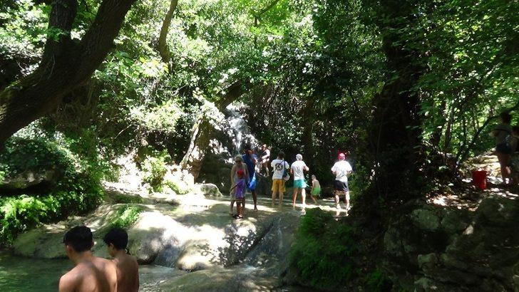 Turgut Şelalesi ziyaretçi akınına uğruyor G5