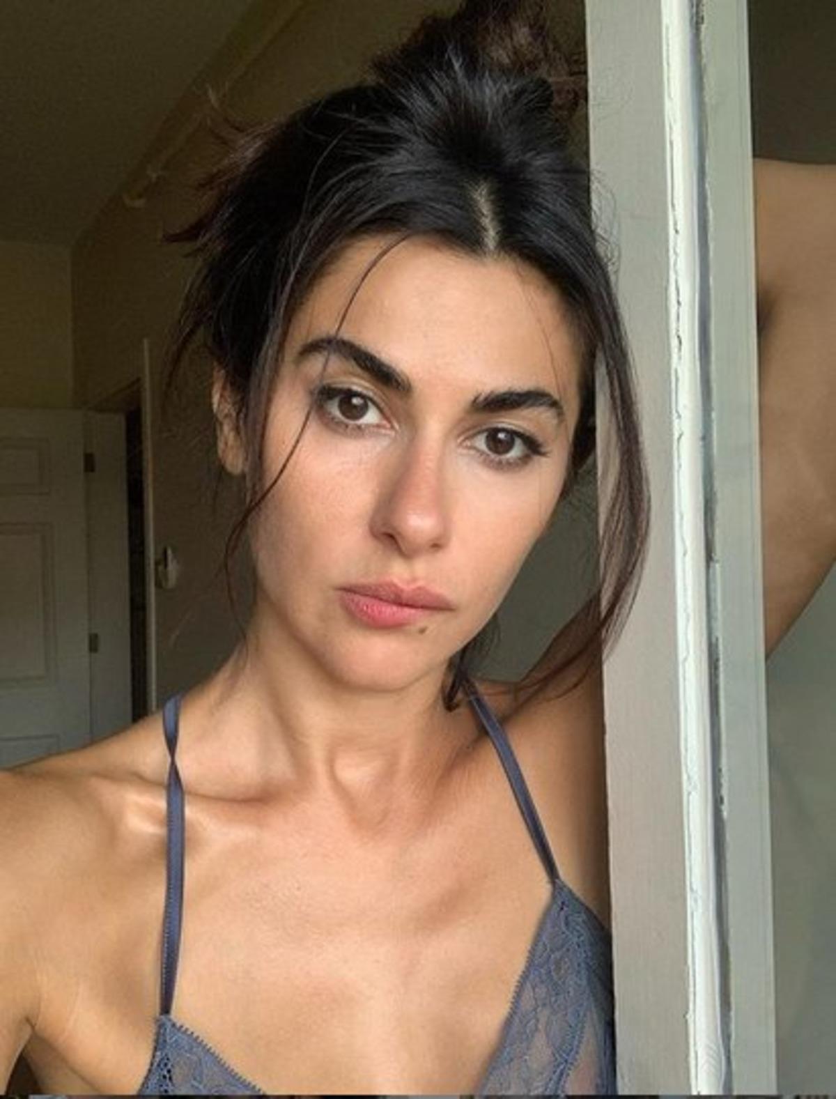 Nesrin Cavadzade: M&uuml;stehcen fotoğrafları biriktiriyorum 
