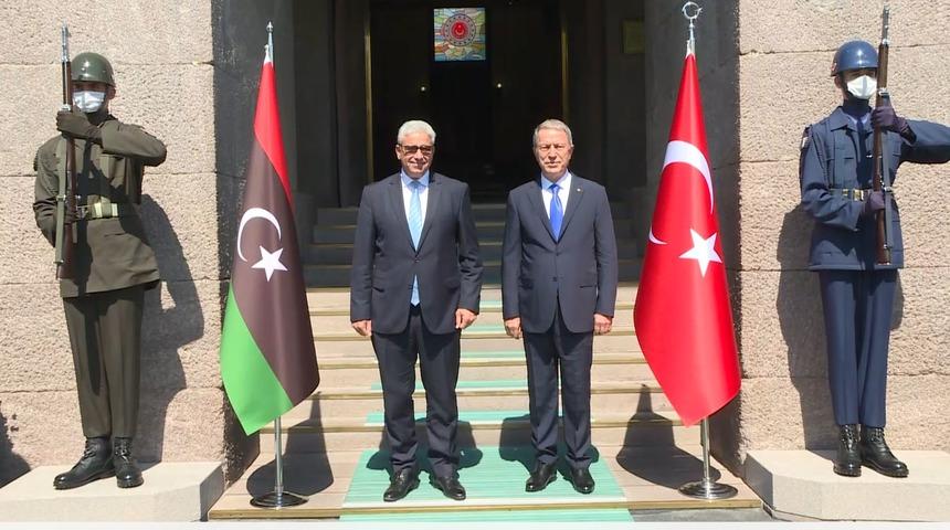 Bakan Akar, Libya İ&ccedil;işleri Bakanı ile g&ouml;r&uuml;şt&uuml;