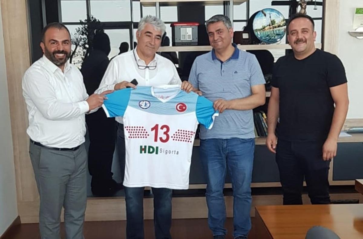 Adilcevaz GKY T&Uuml;RŞAD Voleybol Takımına sponsor desteği