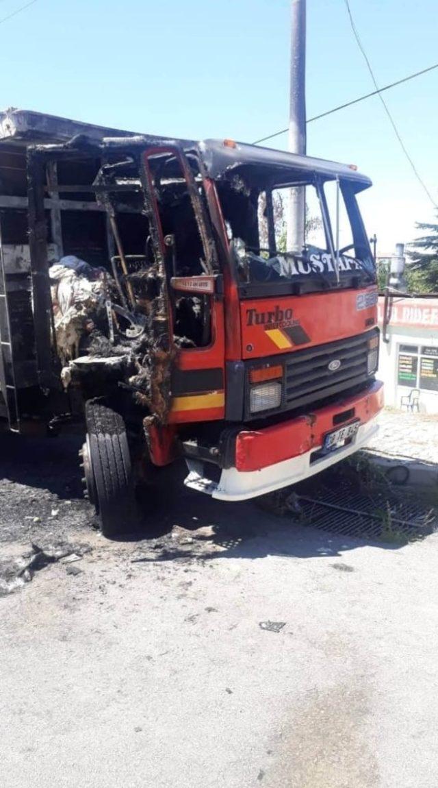 Kundaklanan kamyon kullanılamaz hale geldi