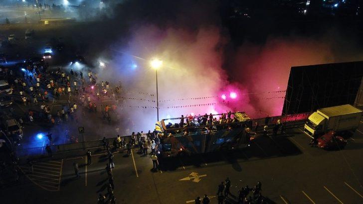Başakşehir’de şampiyona muhteşem kutlama G1