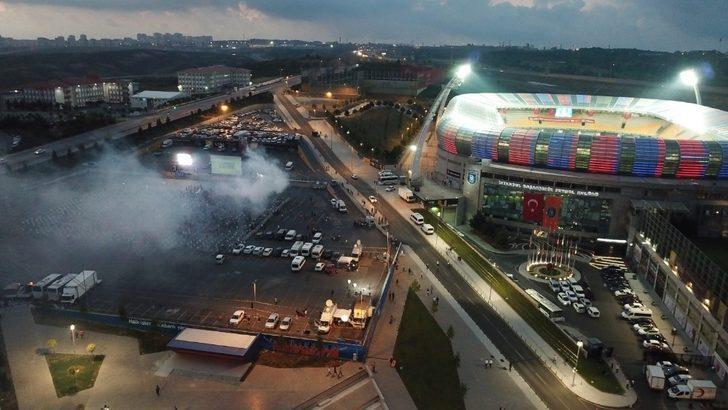 Başakşehir’de şampiyona muhteşem kutlama G2