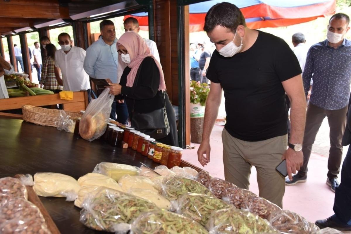 Başiskele Y&ouml;resel &Uuml;r&uuml;nler Pazarı&rsquo;nda satışlar başladı