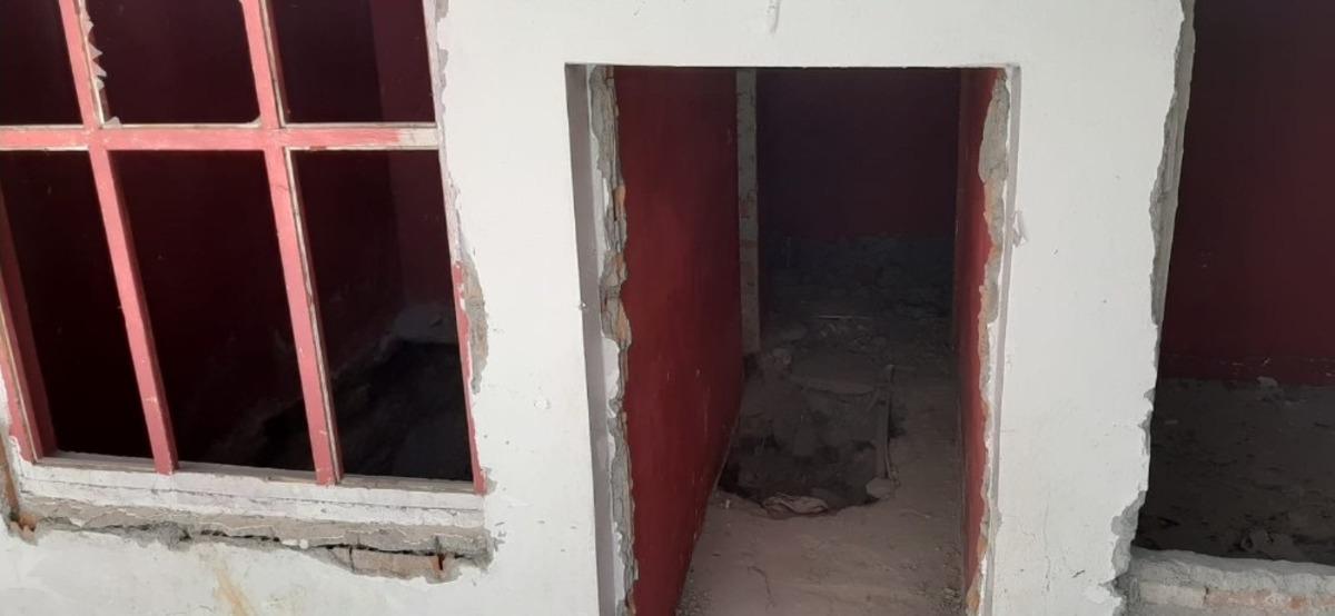 Bağlar&rsquo;da metruk yapılar yıkılıyor