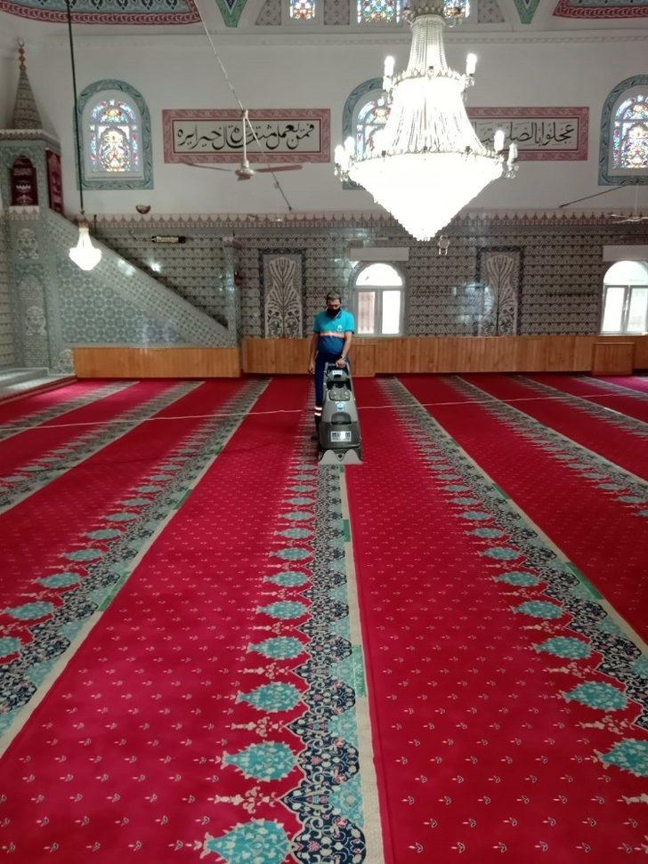 Camilerde bayram temizliği G4