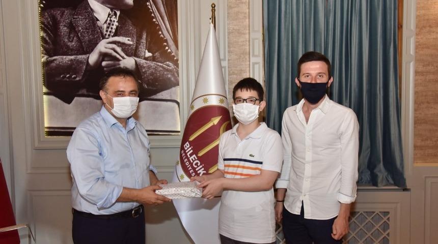 Başkan Şahin, LGS şampiyonunu ağırlayarak ödüllendirdi