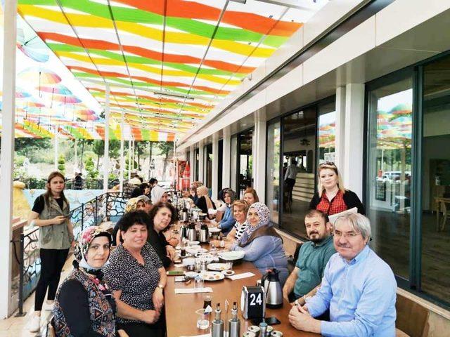 İvrindi’de maske üreten kadınlara teşekkür