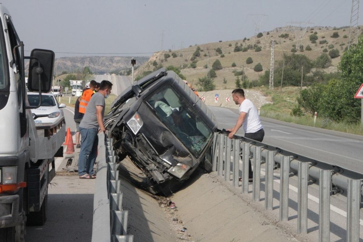 İstanbul&rsquo;dan Trabzon&rsquo;a giden 5 kişilik aile &ouml;l&uuml;mden d&ouml;nd&uuml;