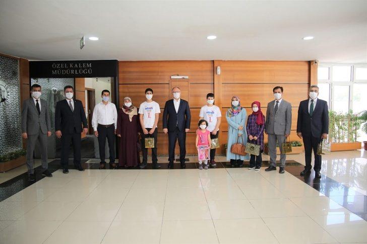 LGS birincilerine Başkan Bilgin’den ödül G5