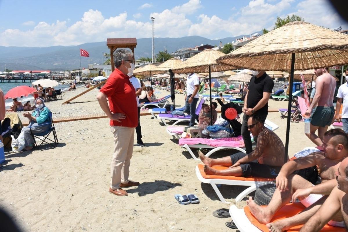 Ak&ccedil;ay plajı yeniden halkın  oldu