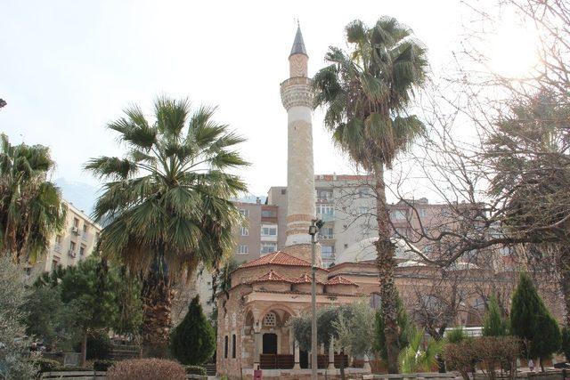 AK Parti Manisa Gençlik Kolları Ayasofya Camii için şükür duası etti