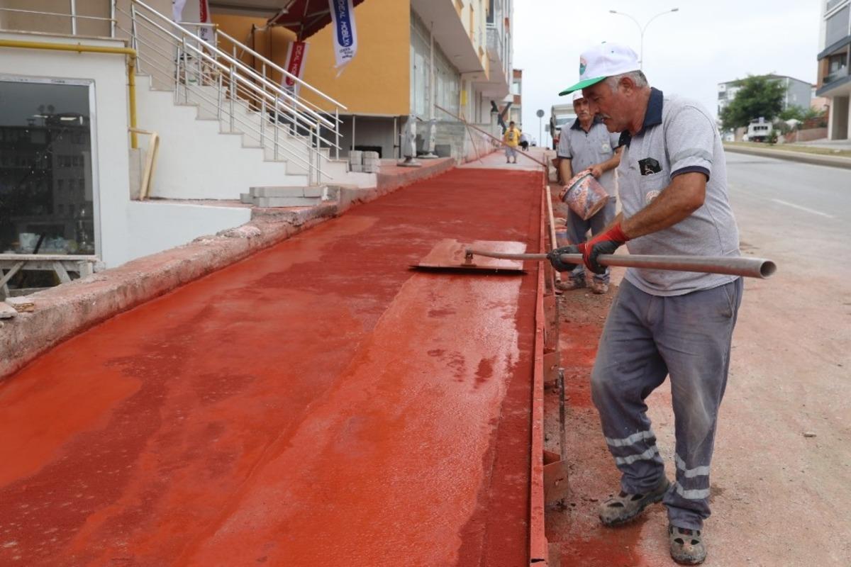 İlkadım Belediyesi Fen işleri hummalı &ccedil;alışmalarına aralıksız devam ediyor
