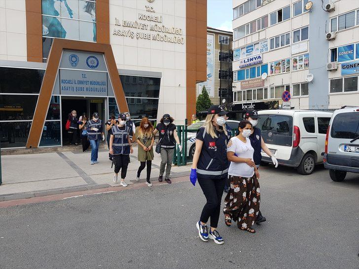 GÜNCELLEME - İstanbul'dan Kocaeli'ye gelerek hırsızlık yaptıkları öne sürülen 4 şüpheli tutuklandı G2