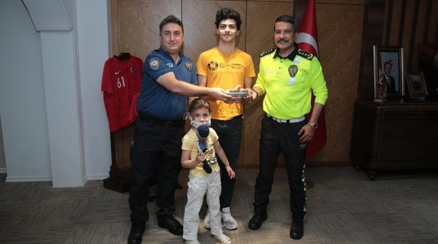 Trabzon&rsquo;da yaklaşık 14 bin &ouml;ğrenci arasında birinci oldu