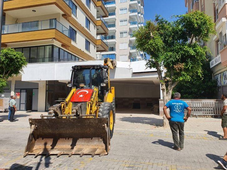 Alanya Belediyesi kaçak büroyu yıktı G4