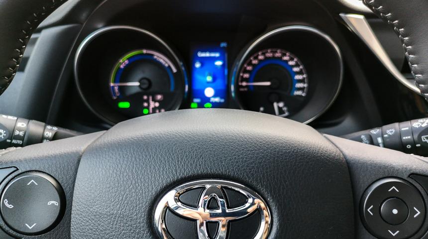 Otomobilde logo furyası: Toyota da logosunu değiştirdi! İşte Toyota'nın yeni logosu