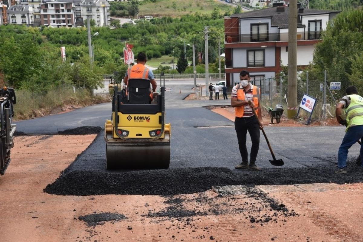 10 yıllık yol sorunu &ccedil;&ouml;z&uuml;ld&uuml;