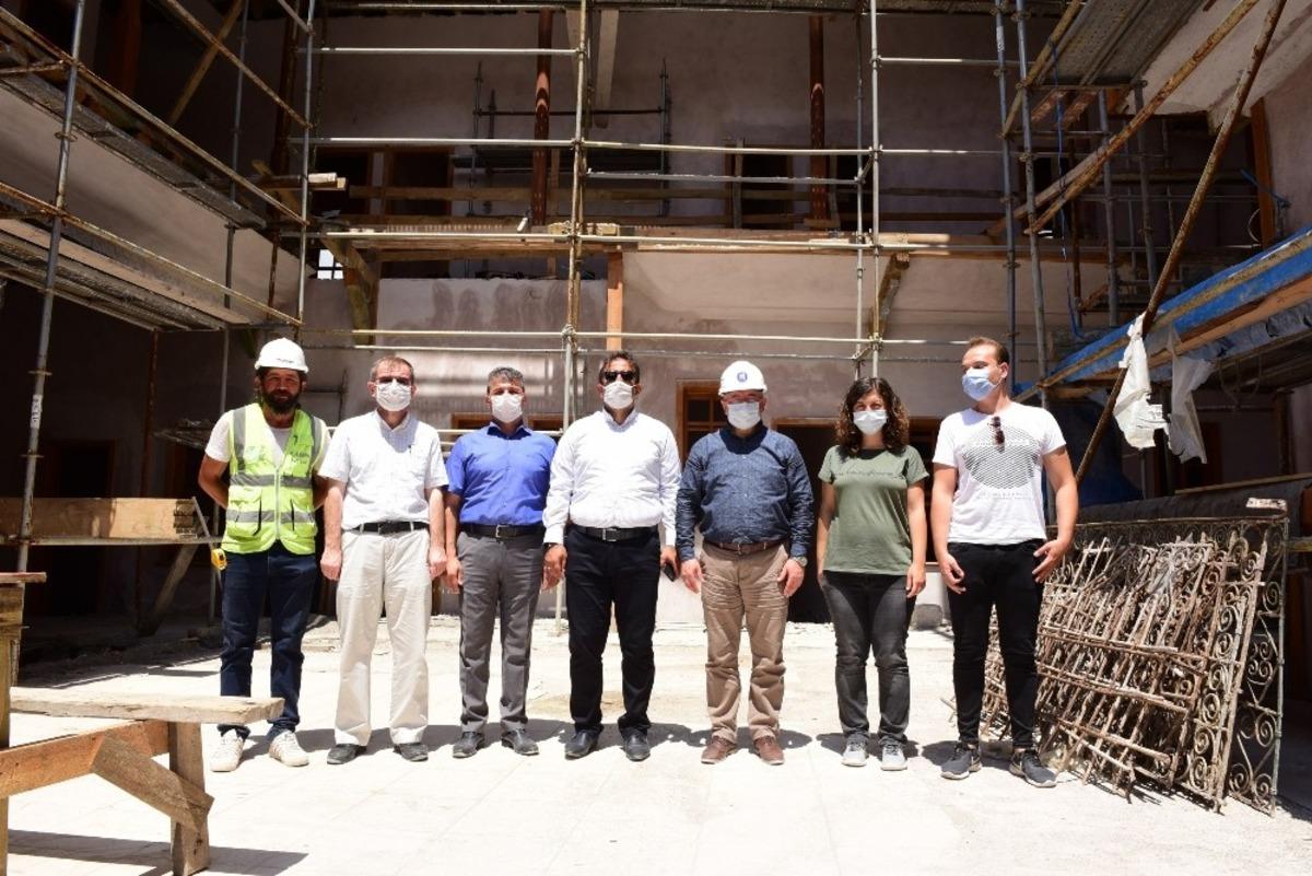 Başkan Aşgın, Velipaşa Hanı&rsquo;ndaki &ccedil;alışmaları inceledi