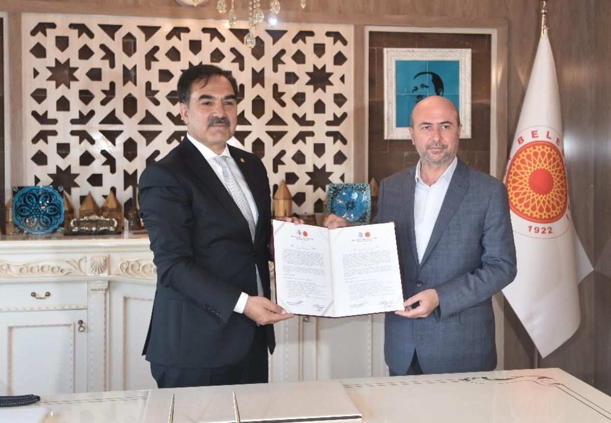 Ahlat ve Sel&ccedil;uklu il&ccedil;eleri kardeş oldu