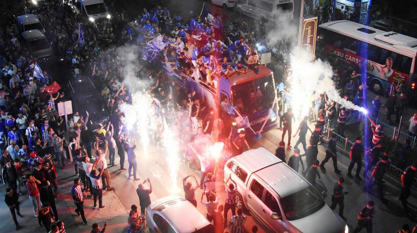 Uzmanı açıkladı: Buralar koronavirüs riskini 3 kat artıyor