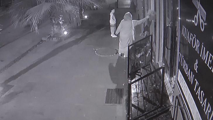 Olmaz olsun böyle anne! Çocuklarının gözü önünde hırsızlık yaptı G5