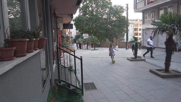 Olmaz olsun böyle anne! Çocuklarının gözü önünde hırsızlık yaptı G4