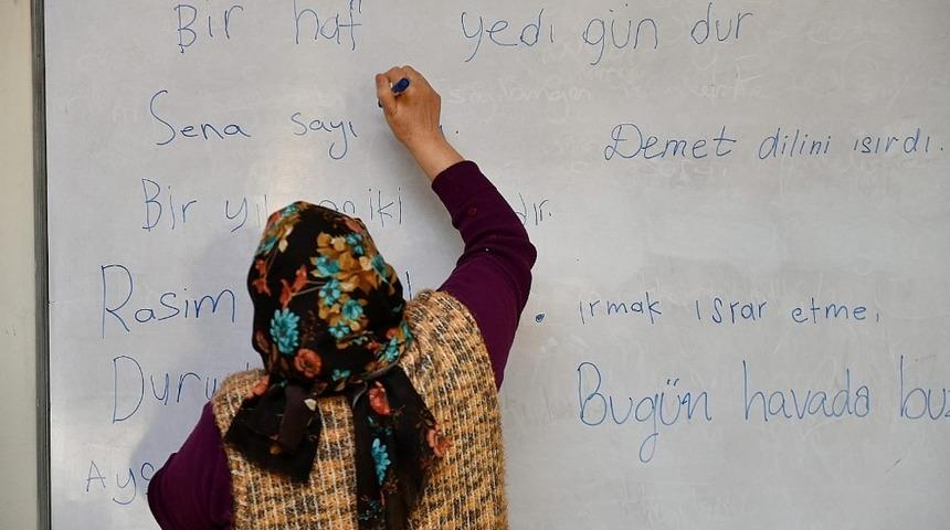 D&uuml;zce&rsquo;nin y&uuml;zde 2,68&rsquo;i okuma yazma bilmiyor