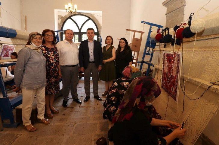 Bergama’nın el dokuması halıları dile gelecek G2