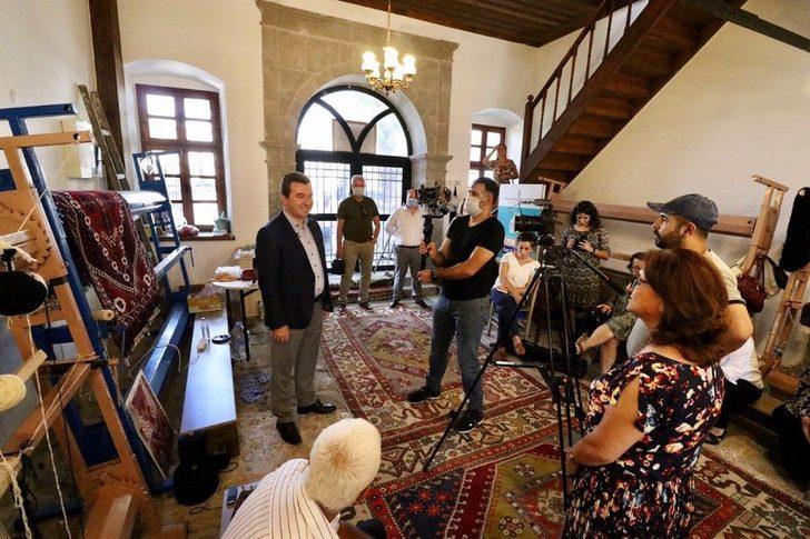 Bergama’nın el dokuması halıları dile gelecek G3