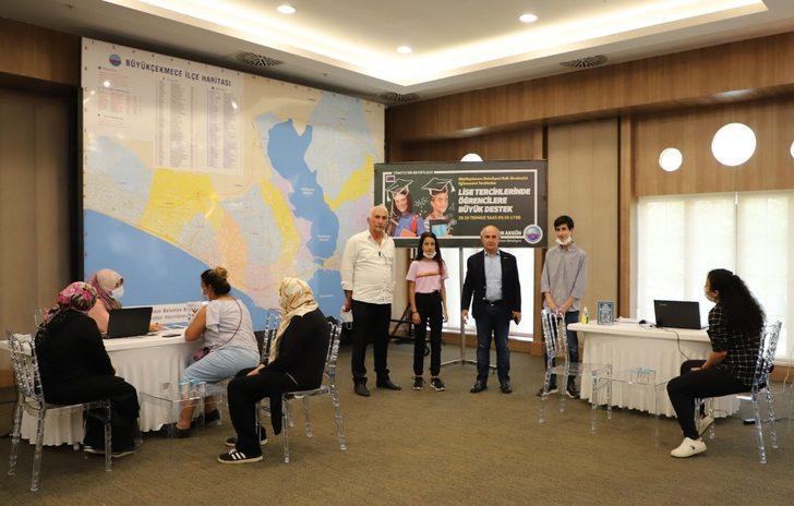 Halk Akademisi eğitmenlerinden öğrencilere lise tercih desteği G3