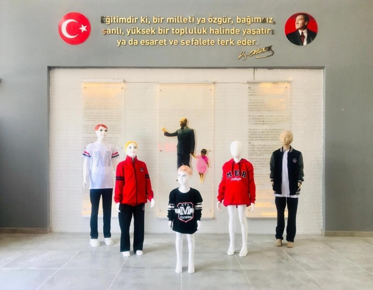 MER Koleji yeni d&ouml;nem kıyafetleri tanıttı