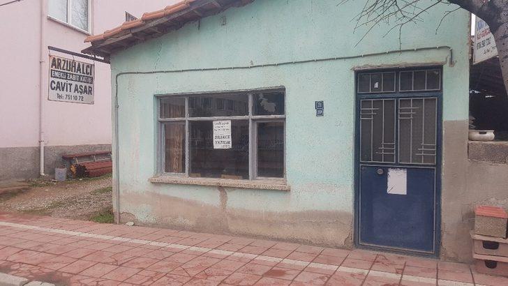 71 yaşındaki emekli zabıt katibi daktiloyla arzuhalcilik yapıyor G4