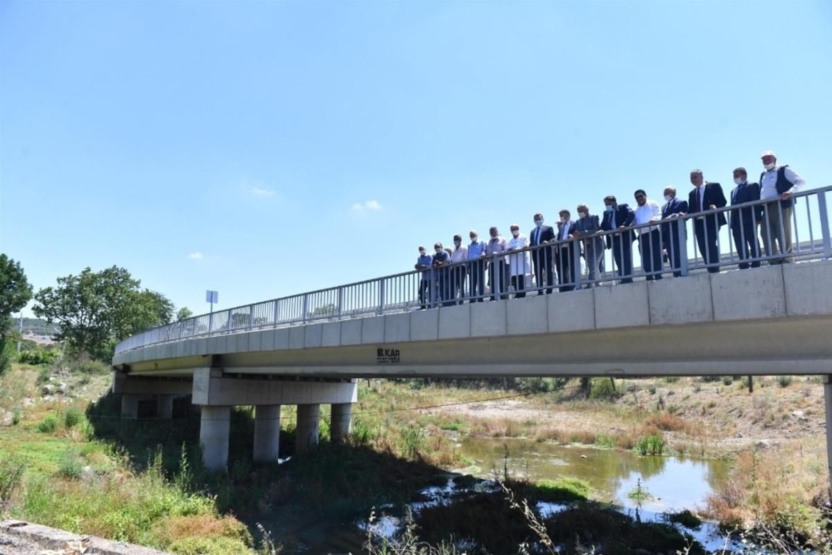 Savaştepe&rsquo;de yol sorunları &ccedil;&ouml;z&uuml;l&uuml;yor