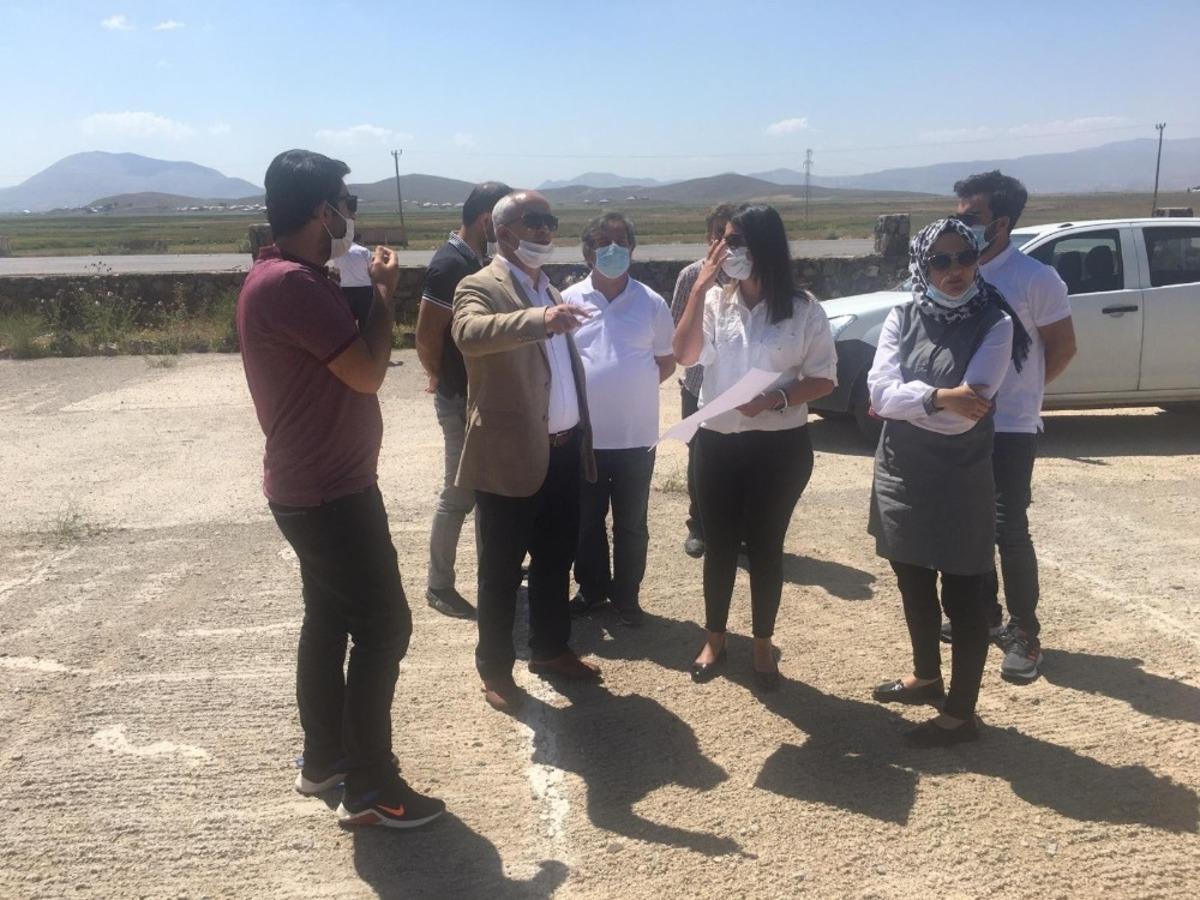 &Ccedil;aldıran&rsquo;daki atıl park &lsquo;Millet Bah&ccedil;esi&rsquo;ne d&ouml;n&uuml;şt&uuml;r&uuml;l&uuml;yor
