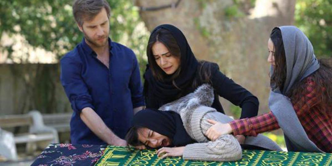 Kırgın &Ccedil;i&ccedil;ekler 43. B&ouml;l&uuml;m Fotoğrafları